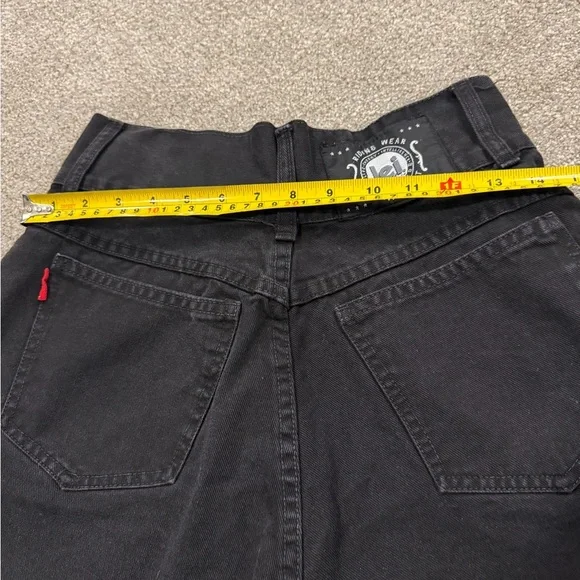 LEI Women's High Waist Black Shorts - Picture 5 of 6